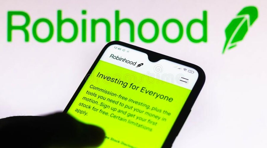 路透社/艾普索斯调查揭示通胀与移民对大选的影响，58%的受访者认为通货膨胀是未来选票的重要考量，32%的人对特朗普的通胀应对方式表示支持，55%的人认为驱逐非法移民至关重要，47%的人支持特朗普在移民问题上的处理方式。