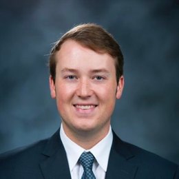 重要通知：SpaceX航天器开始脱离轨道，标志着两名国际空间站（ISS）滞留的美国宇航员即将启程返回地球。